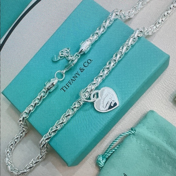 Tiffany & Co. Silver Chain Necklace with Heart Pendant - Picture 1 of 5